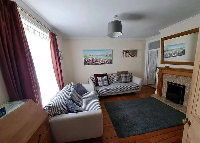 Seaside, Exmouth Centre - Sleeps 6+