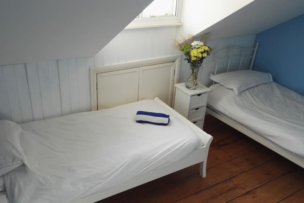 Seaside, Centre - Sleeps 6+ Holiday home Exmouth